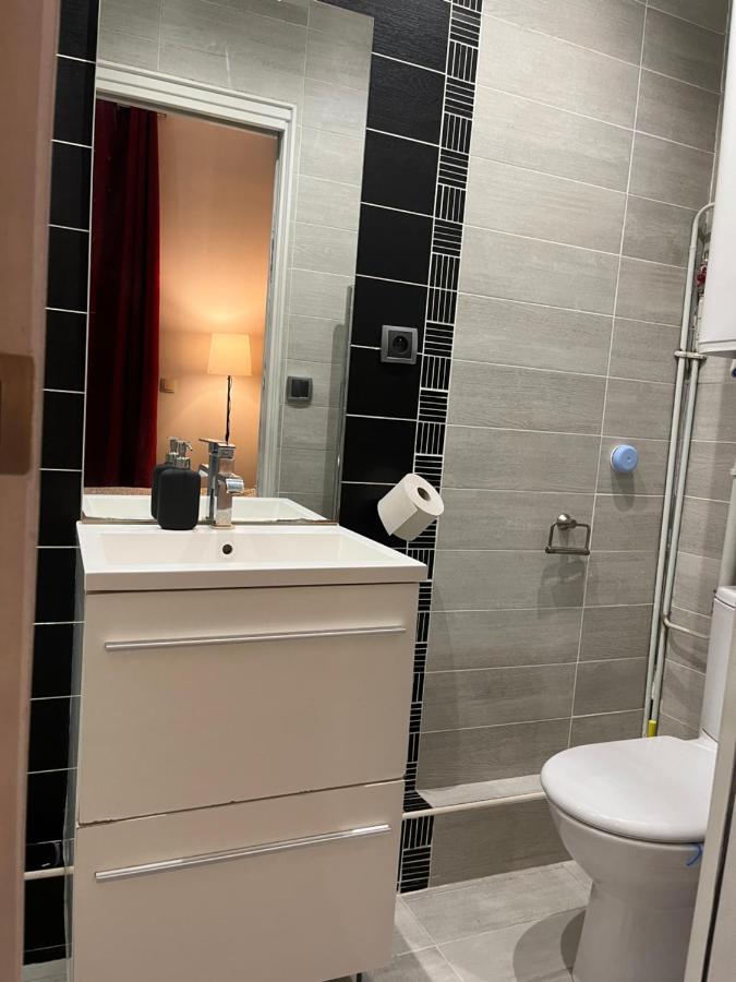 Dream Dwell Paris-Chic Flat In The Heart Of Marais Near Pompidou Centre Apartment Exterior photo